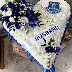 18 inch Everton Heart (choose wording) 